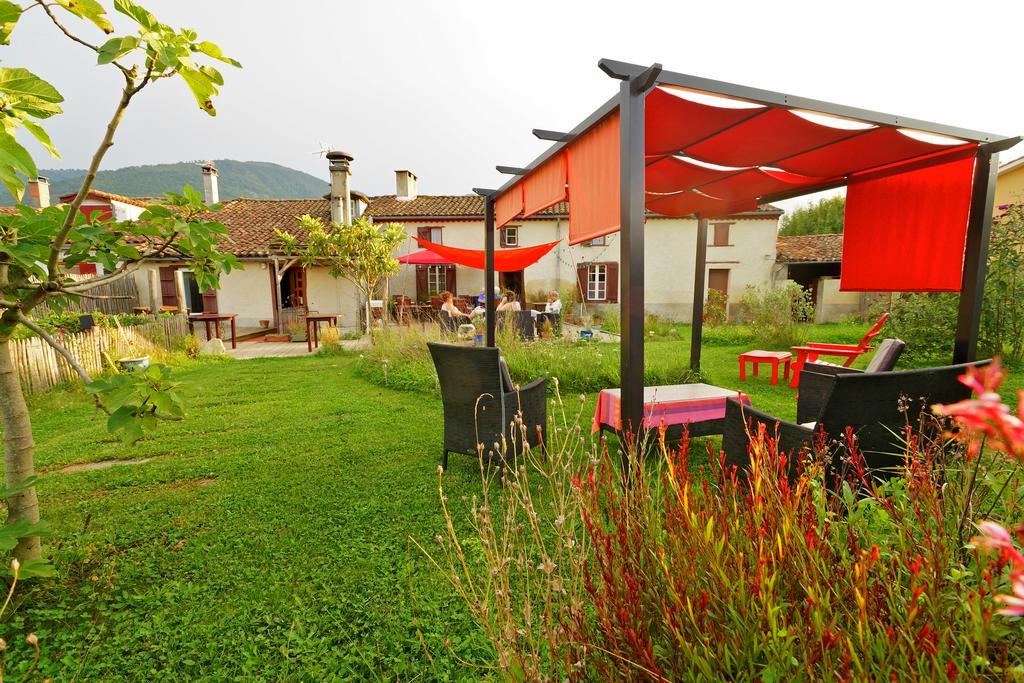 Logis Hotel Restaurant La Barguillere Saint-Pierre-de-Rivière Dış mekan fotoğraf