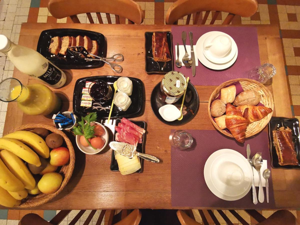 Logis Hotel Restaurant La Barguillere Saint-Pierre-de-Rivière Dış mekan fotoğraf