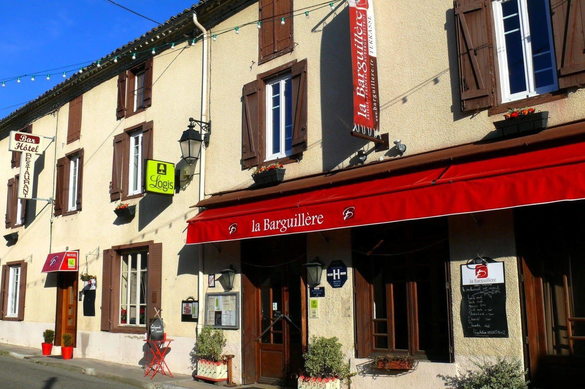 Logis Hotel Restaurant La Barguillere Saint-Pierre-de-Rivière Dış mekan fotoğraf