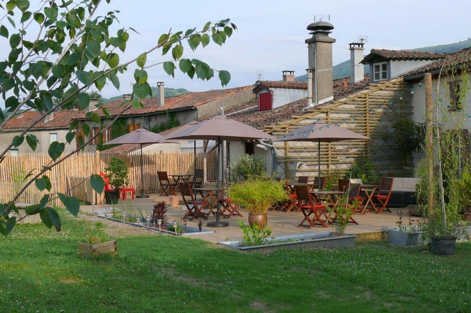 Logis Hotel Restaurant La Barguillere Saint-Pierre-de-Rivière Dış mekan fotoğraf