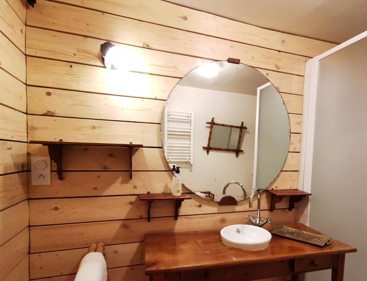 Logis Hotel Restaurant La Barguillere Saint-Pierre-de-Rivière Dış mekan fotoğraf